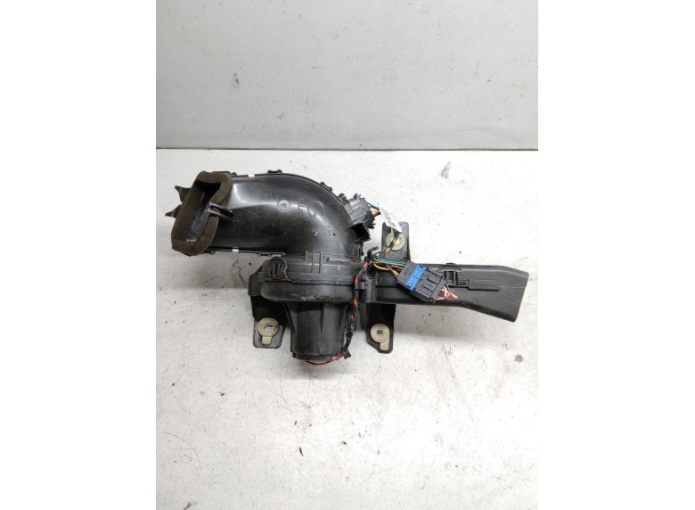 Моторчик печки к Моторчик печки к Peugeot 5008 undefined г. 5008