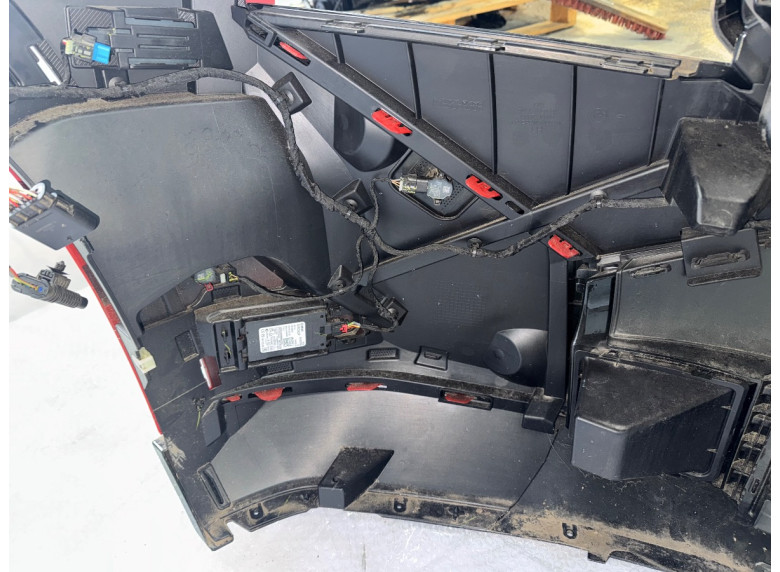 Бампер передний к Бампер передний к BMW XMG09 undefined г. XM G09