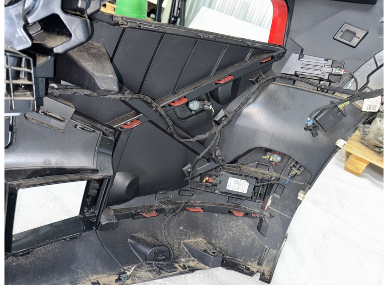 Бампер передний к Бампер передний к BMW XMG09 undefined г. XM G09