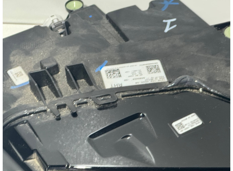Фара передняя (комплект) к BMW XM G09, 2024г.
