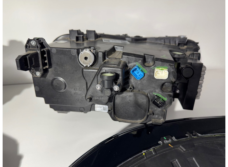 Фара передняя (комплект) к BMW XM G09, 2024г.