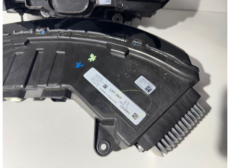 Фара передняя (комплект) к BMW XM G09, 2024г.
