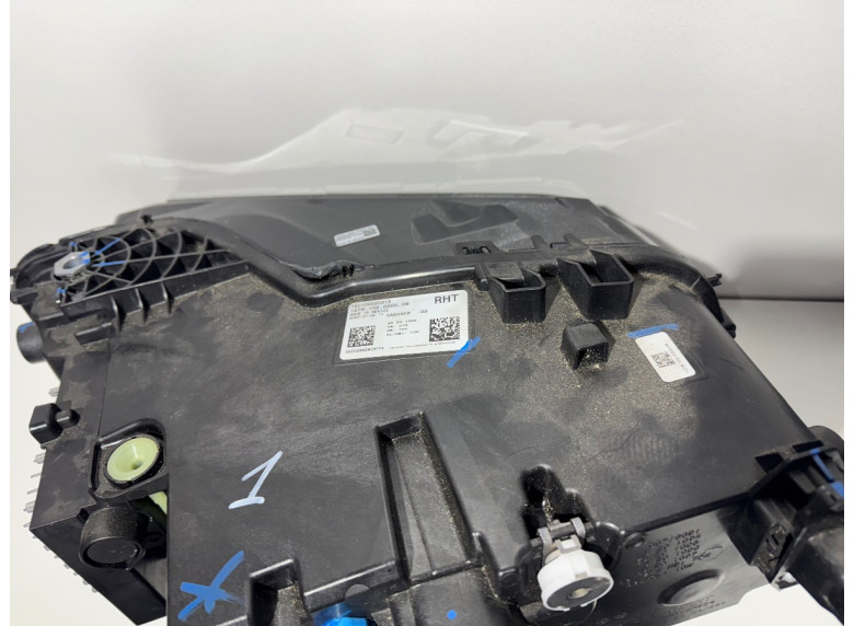 Фара передняя (комплект) к BMW XM G09, 2024г.