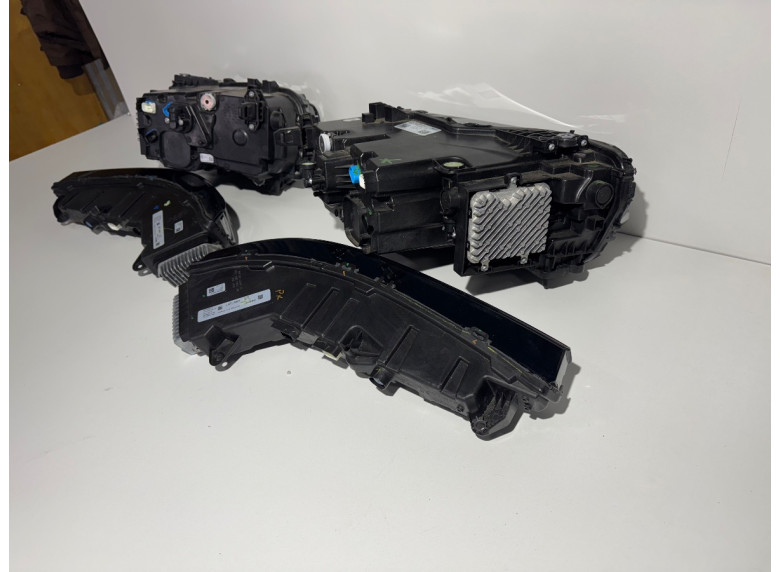 Фара передняя (комплект) к BMW XM G09, 2024г.