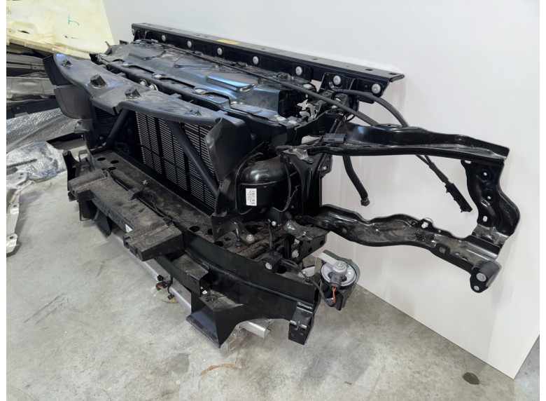 Кассета радиаторов к BMW XM G09, 2024г.