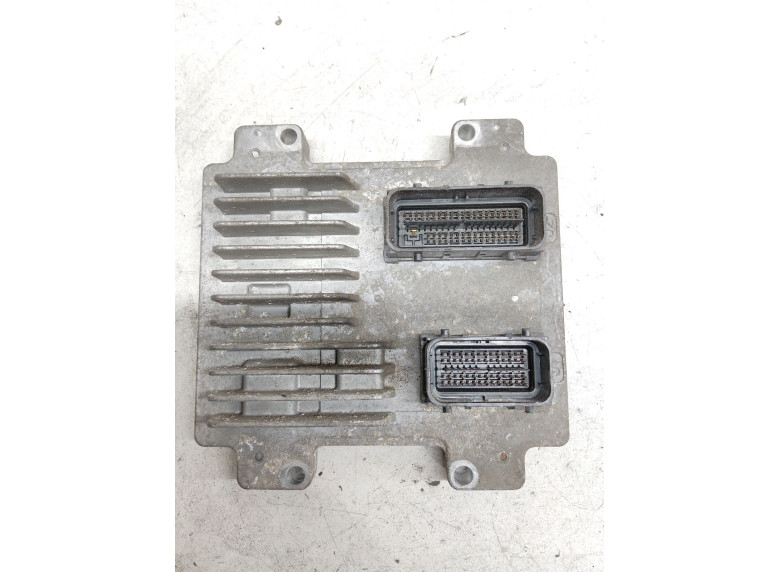 Блок управления двигателем к Opel Astra, 2011г.