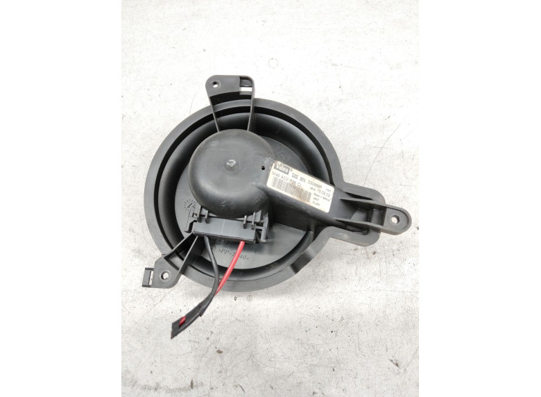 Моторчик печки к Citroen Berlingo