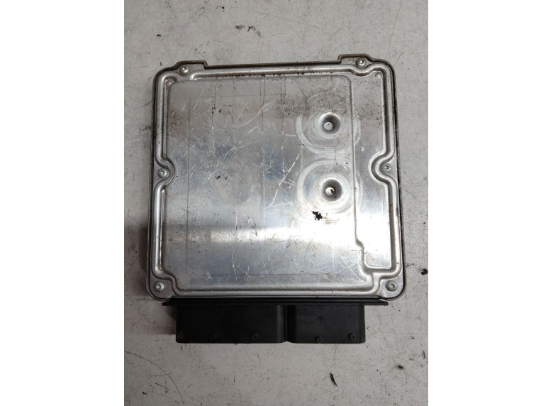 Блок управления двигателем к Volkswagen Golf, 2004г.