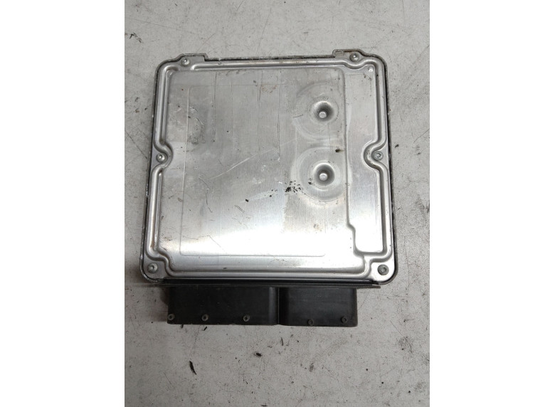 Блок управления двигателем к Volkswagen Golf, 2004г.