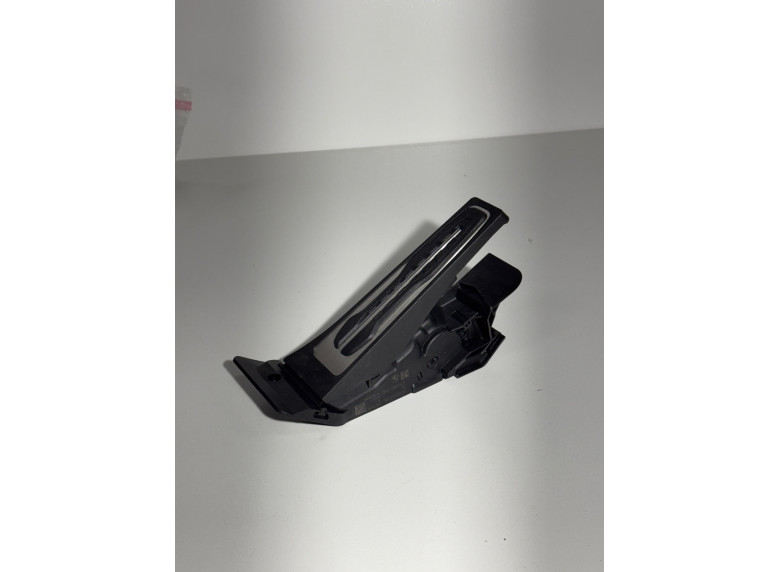 Педаль газа к BMW X7 G07, 2024г.