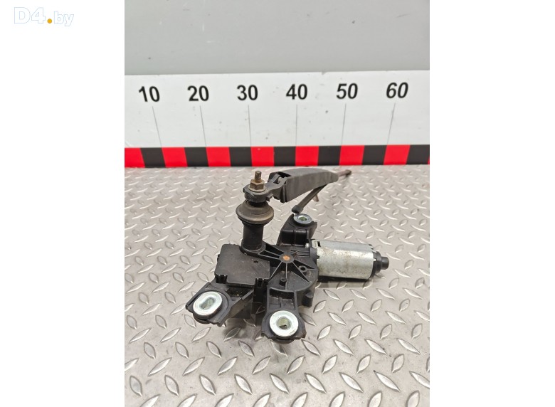 Моторчик заднего стеклоочистителя (дворника) к Volkswagen Passat undefined г.