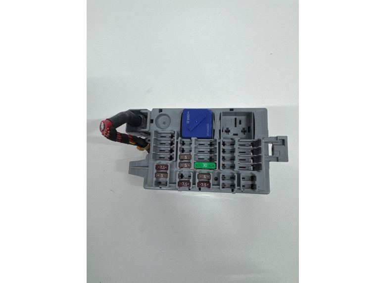 Блок предохранителей к Блок предохранителей к BMW XMG09 undefined г. XM G09