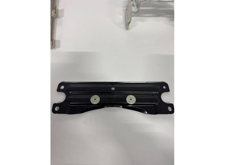 Кронштейн к BMW XM G09, 2024г.