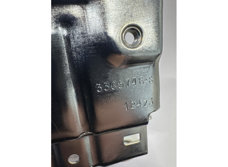 Кронштейн к BMW XM G09, 2024г.