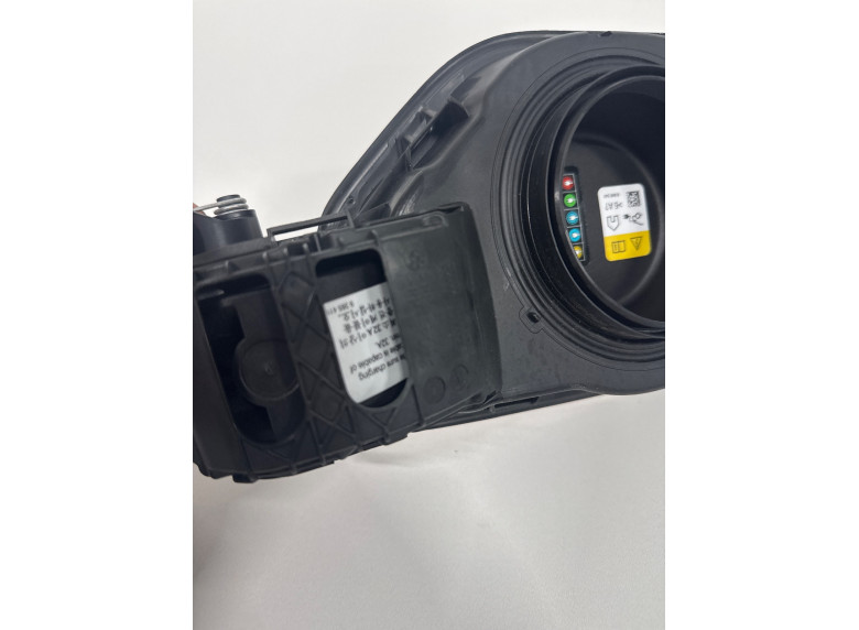 Лючок порта зарядки к Лючок порта зарядки к BMW XMG09 undefined г. XM G09