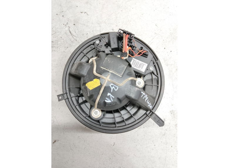 Моторчик печки к Mercedes B W245