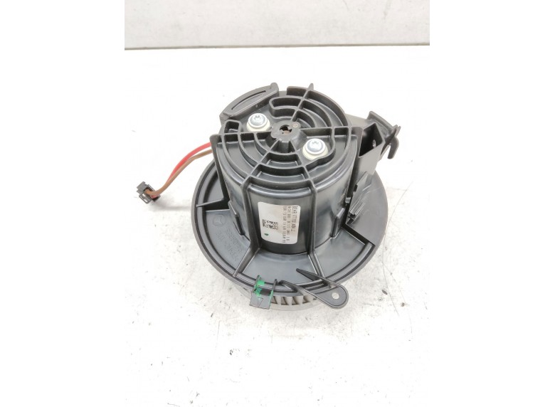 Моторчик печки к Моторчик печки к Mercedes CW204 undefined г. C W204