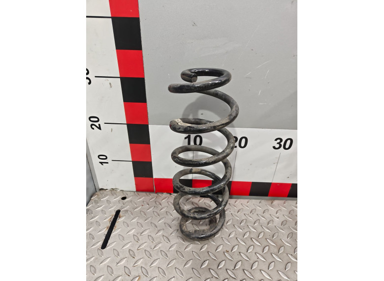 Пружина задняя к Audi A4, 2020г.