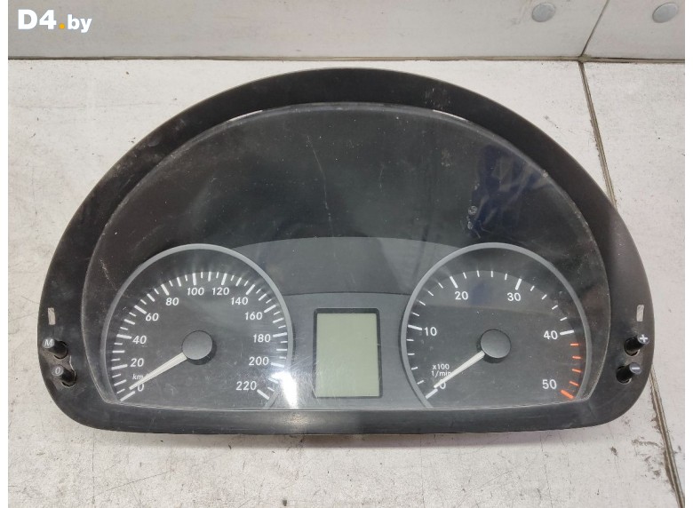 Щиток приборов (приборная панель) к Mercedes VitoW639 undefined г.