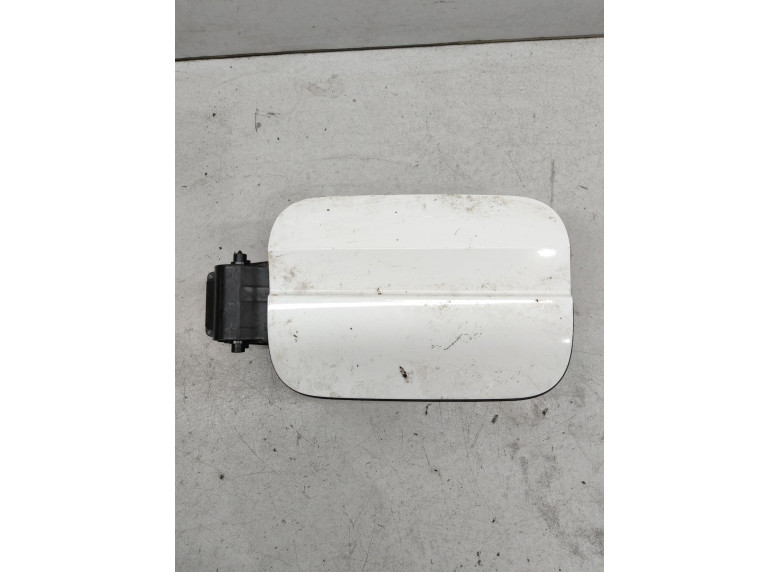 Лючок топливного бака к Audi A4, 2020г.