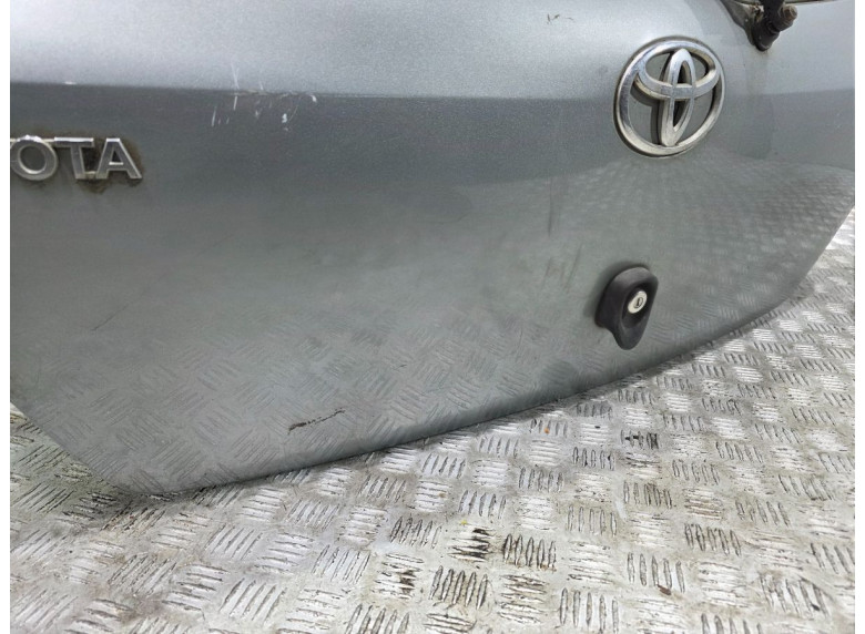 Крышка багажника (дверь 3-5) к Toyota Yaris, 2007г.
