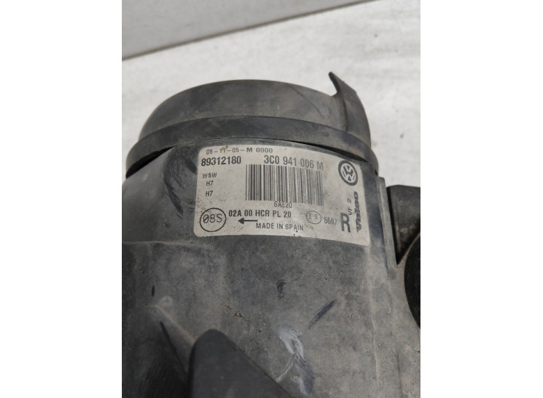 Фара правая к Volkswagen Passat, 2005г.