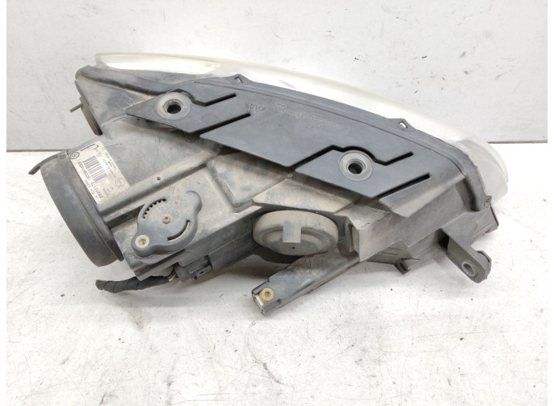 Фара левая к Volkswagen Passat, 2005г.