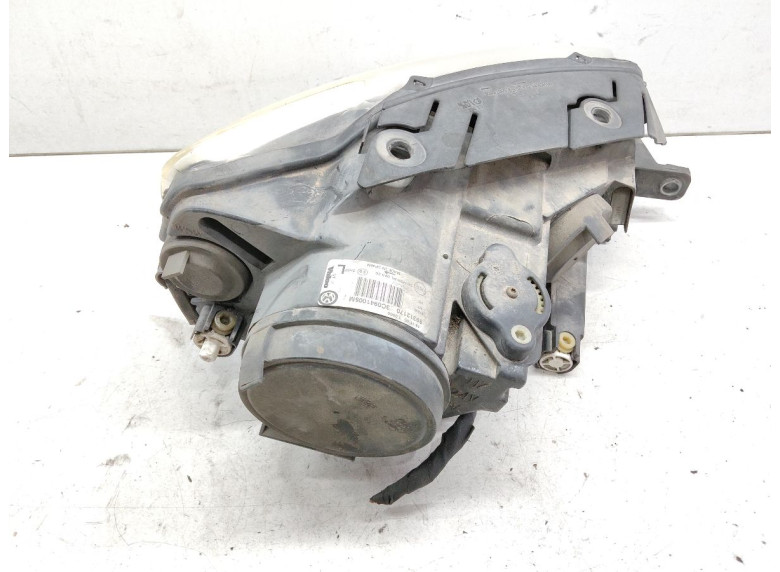 Фара левая к Volkswagen Passat, 2005г.