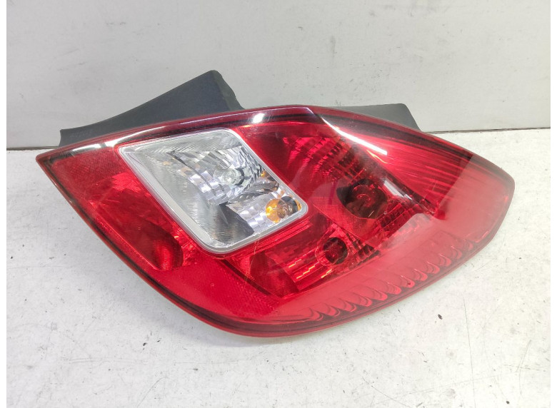 Фонарь задний правый к Opel Corsa, 2011г.
