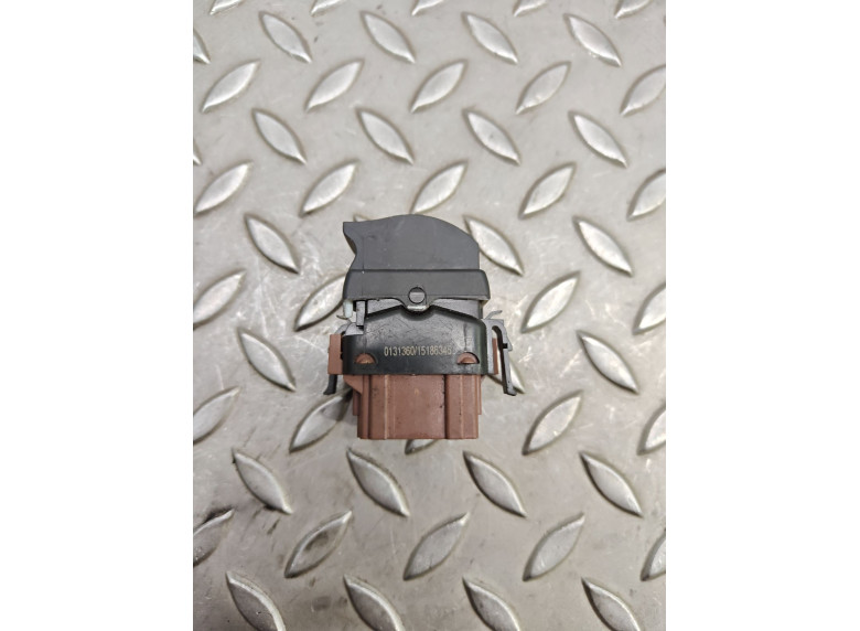 Кнопка стеклоподъемника заднего правого к Renault Laguna, 2003г.