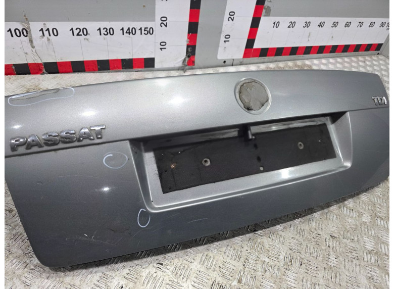 Крышка багажника (дверь 3-5) к Volkswagen Passat, 2002г.