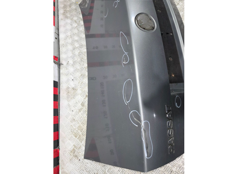 Крышка багажника (дверь 3-5) к Volkswagen Passat, 2002г.