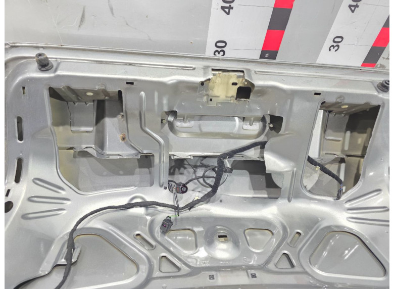 Крышка багажника (дверь 3-5) к Volkswagen Passat, 2002г.