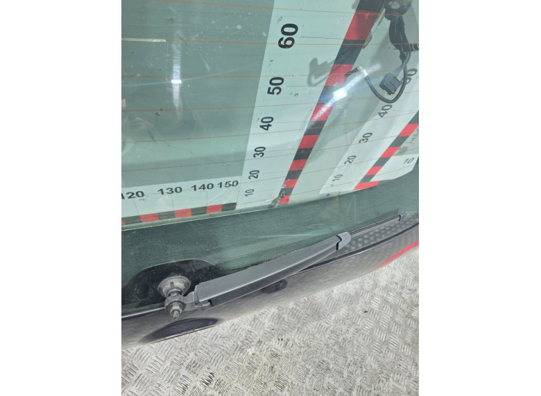 Щеткодержатель задний к Volkswagen Passat, 2006г.