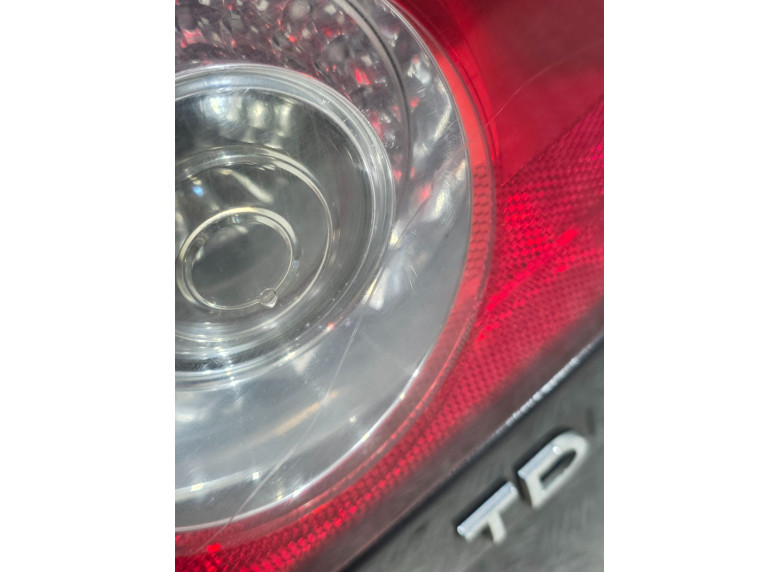 Фонарь крышки багажника правый к Volkswagen Passat, 2006г.