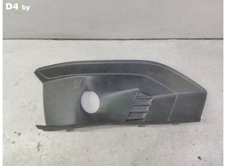 Рамка фары противотуманной левой к Audi A4 undefined г.