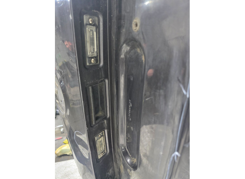 Кнопка открытия багажника к Volkswagen Passat, 2006г.