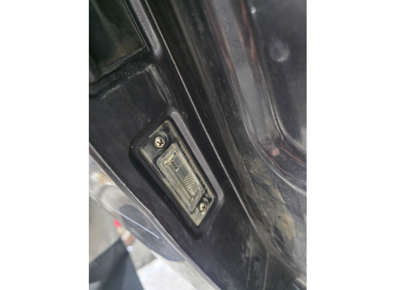 Кнопка открытия багажника к Volkswagen Passat, 2006г.