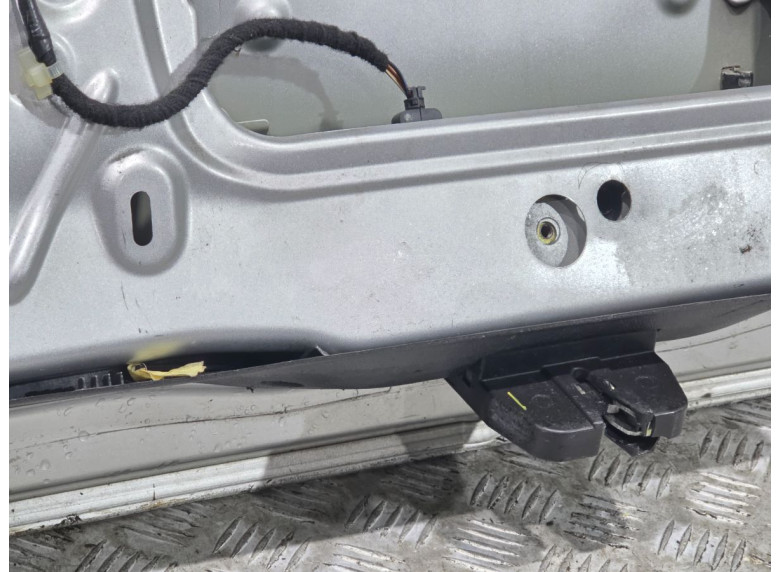 Крышка багажника (дверь 3-5) к Opel Zafira, 2006г.