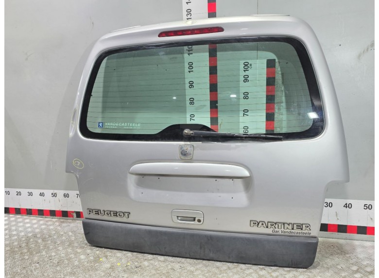 Стоп-сигнал к Peugeot Partner