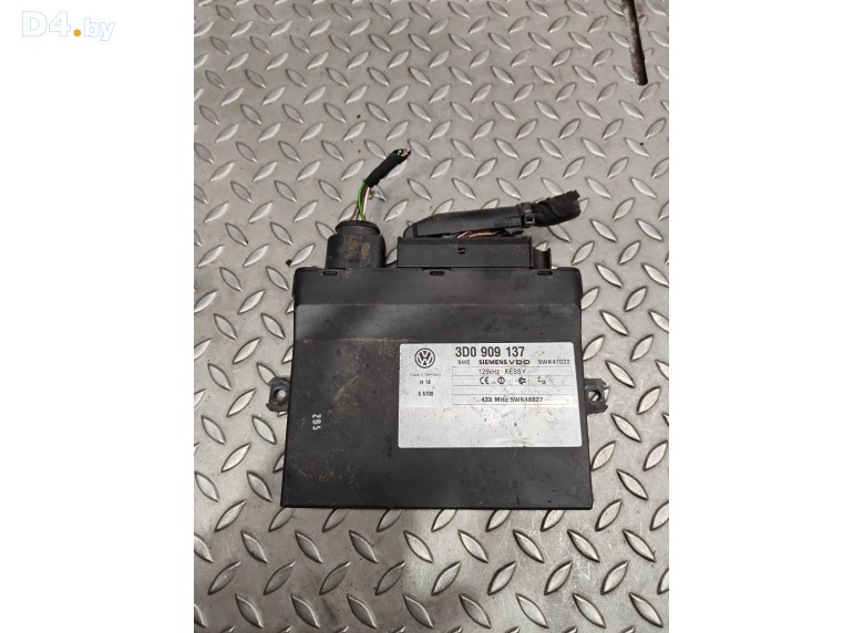 Блок управления бесключевым доступом к Volkswagen Touareg undefined г.