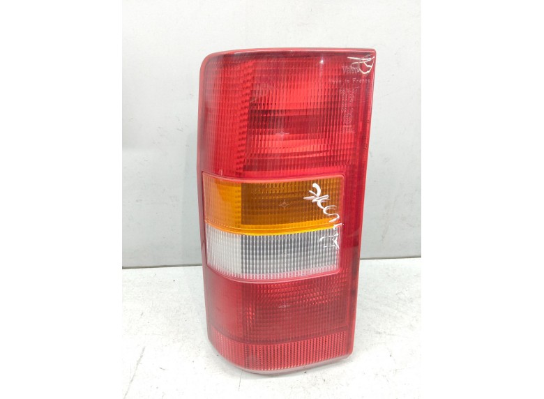 Фонарь задний левый к Peugeot Expert