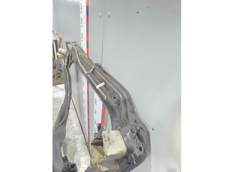 Балка под радиатор к Citroen C8, 2005г.