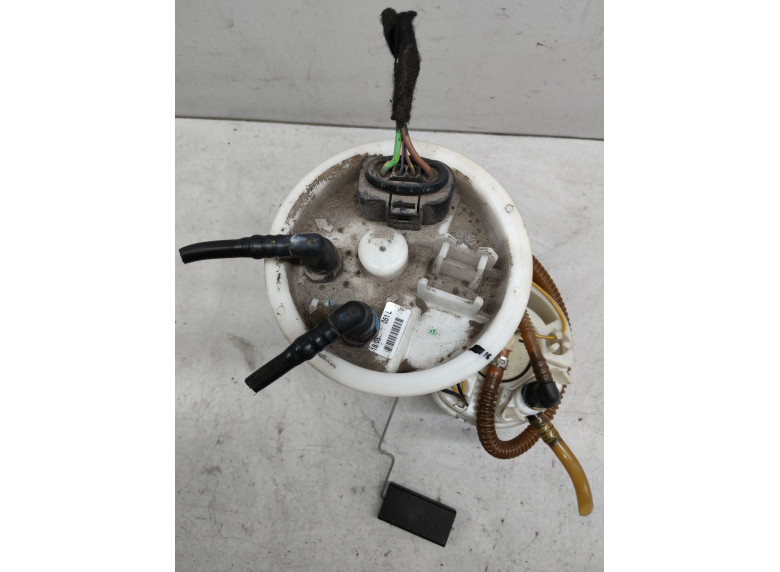 Насос топливный к Audi A4, 2005г.