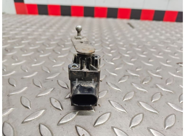 Датчик положения кузова к Peugeot 607, 2005г.