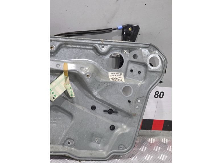 Стеклоподъемник электрический передний правый к Volkswagen Golf, 2000г.