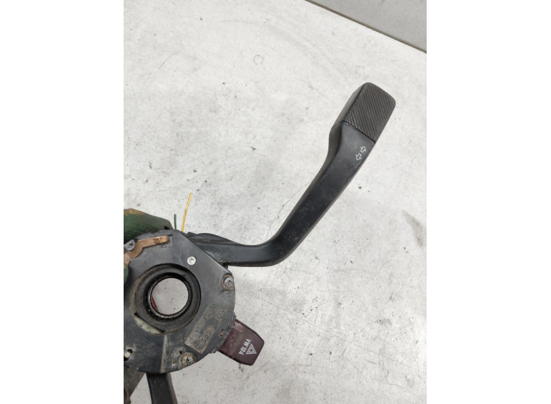 Переключатель поворотов к Volkswagen Passat, 1992г.