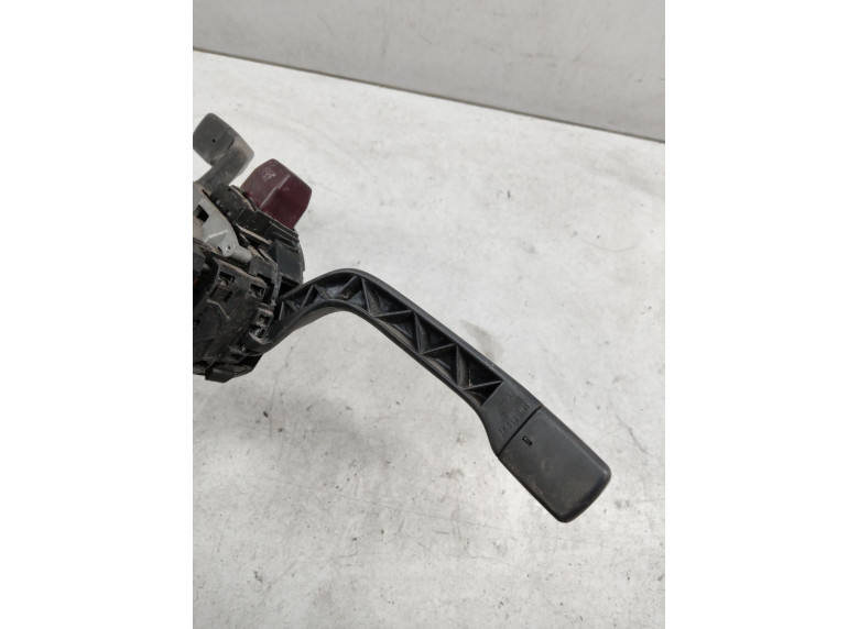 Переключатель поворотов к Volkswagen Passat, 1992г.