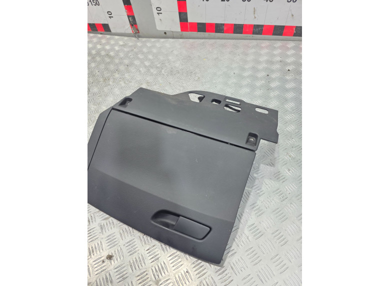 Бардачок к Audi A4, 2021г.