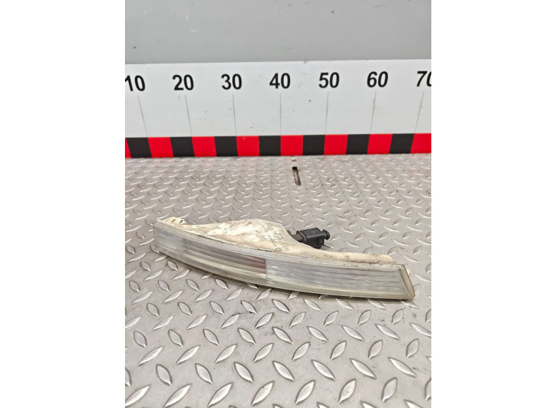 Поворотник правый к Volkswagen Passat, 2006г.